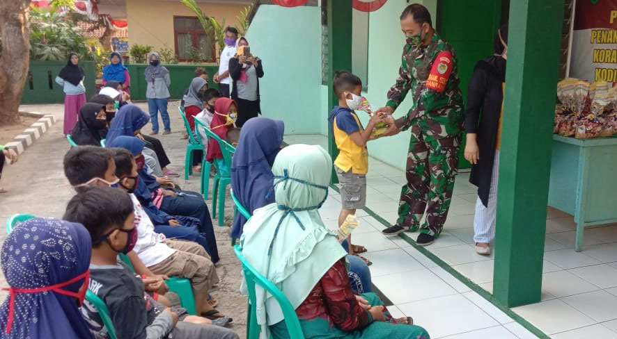 Sebanyak 50 Anak Yatim Piatu Dapat Bantuan Koramil 1508 Cidahu Kuningan