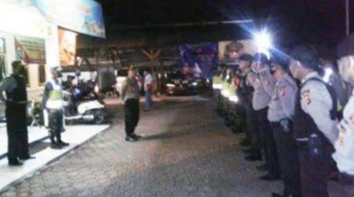 Antisipasi Covid-19, Polsek Bayongbong Polres garut Laksanakan Pengamanan Malam Tahun Baru 