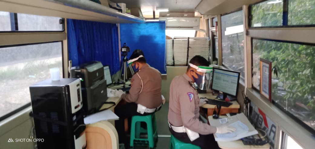 Polres Purwakarta Permudah Pelayanan SIM MeskI Di Masa New Normal