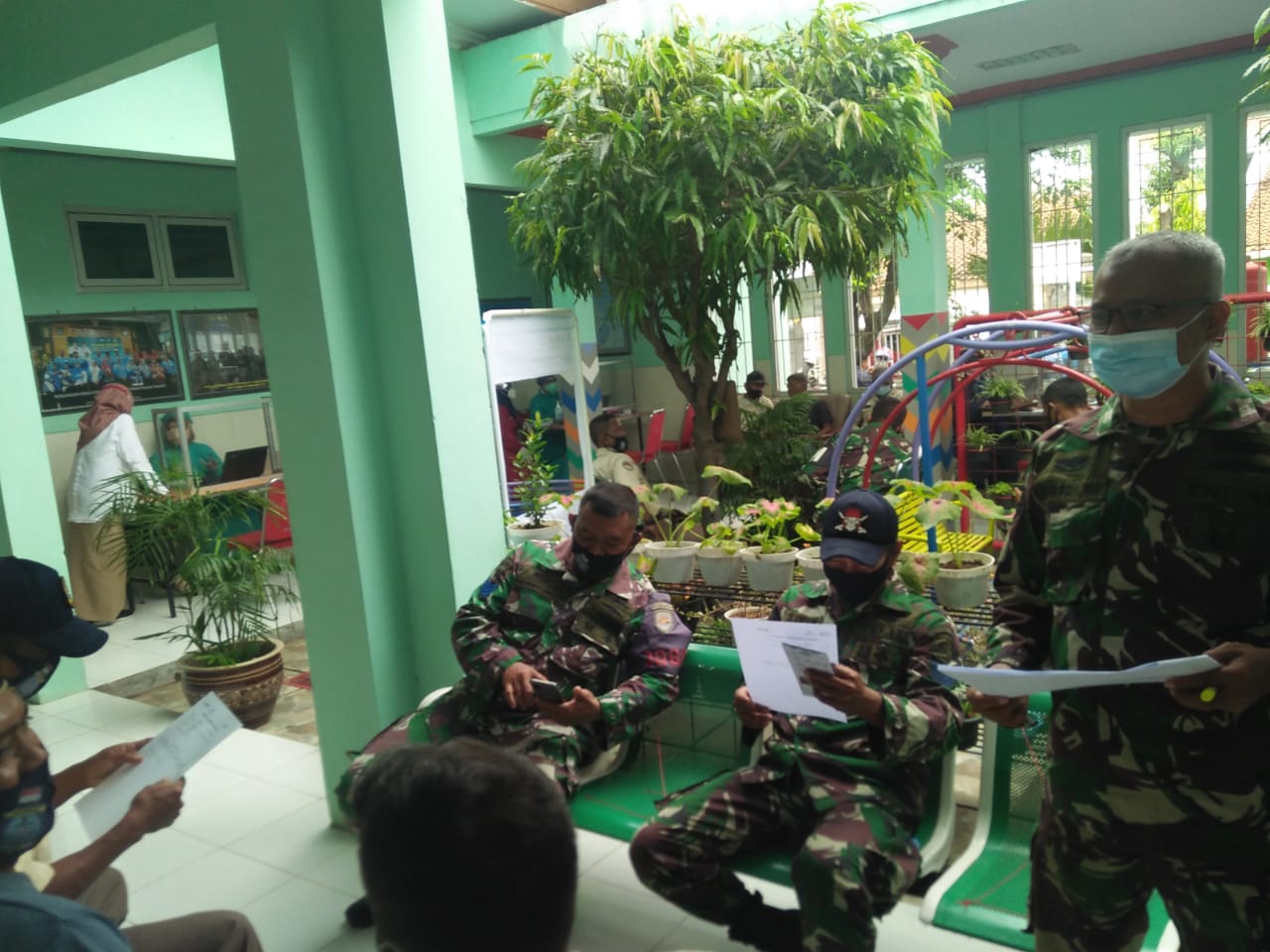 Pelaksanaan Vaksinasi 80 Anggota TNI LANAL Kota Tegal Digelar di Puskesmas Tegal Timur dan Puskesmas Tegal Barat