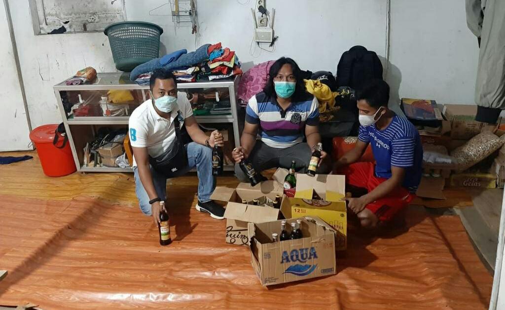 Lagi...! Satres Narkoba Polres Majalengka Polda Jabar Berhasil Amankan Puluhan Jenis Botol Miras