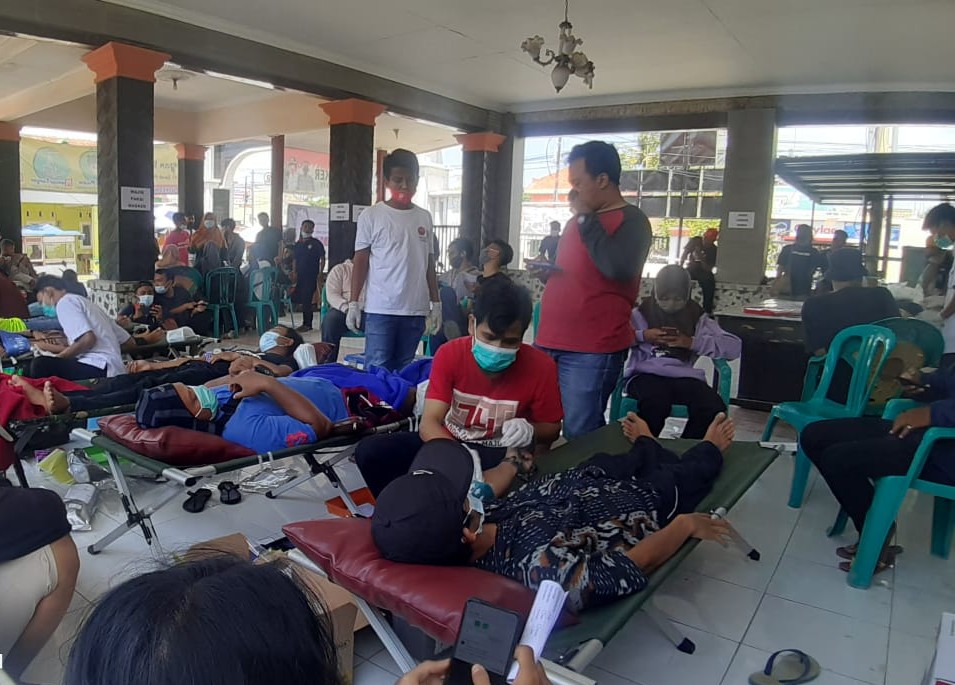 Baksos dan Karya Bakti Gabungan Pemuda pemudi peringati Hari Sumpah Pemuda  Di Babakan Cirebon