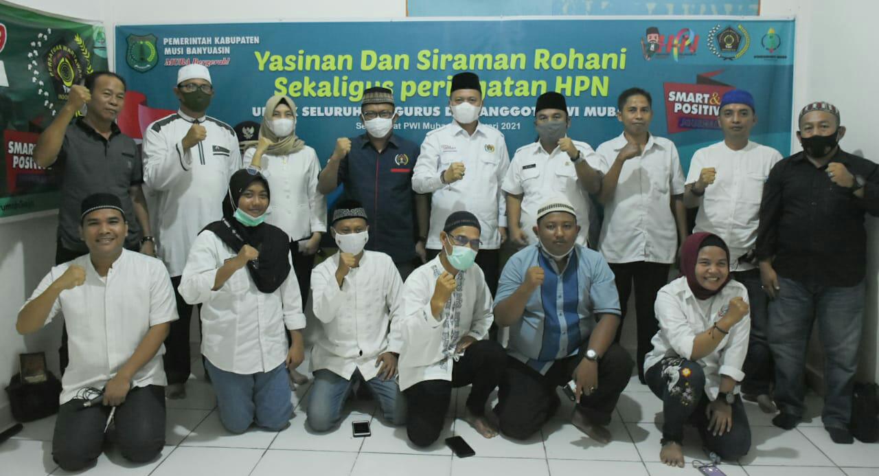 PWI Muba Gelar Potong Tumpeng Bersama Dinas Kominfo Muba