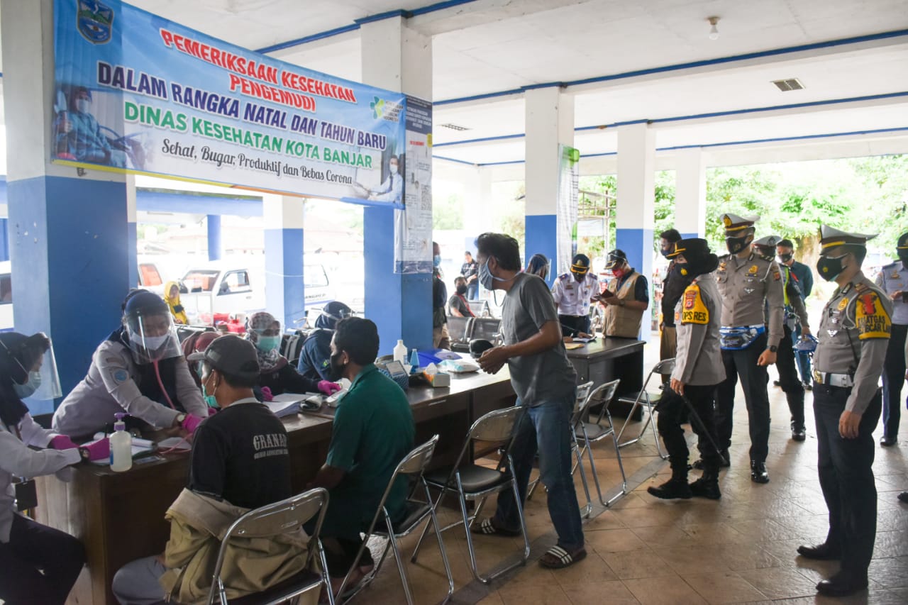 Kapolres Banjar Polda Jabar Pantau Pelaksanaan Pengecekan Kesehatan Pengemudi di Terminal Kota Banjar