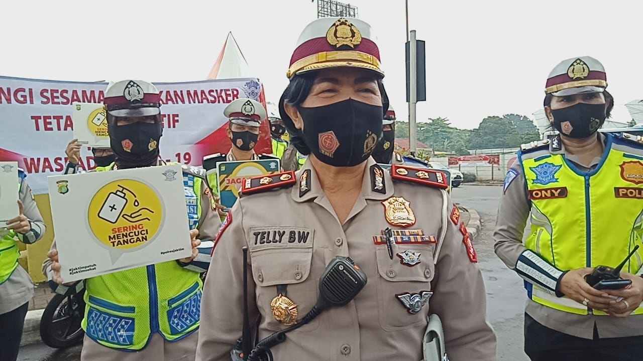 Ditengah Pandemi, Sat Lantas Polres Metro Jakarta Timur Gelar Aksi Gerakan Memakai Masker