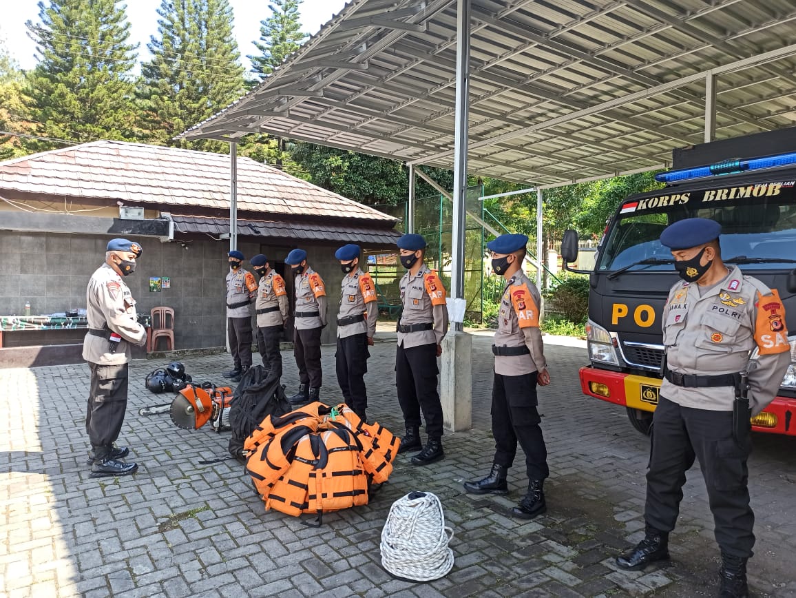 Sat Brimob Polda Jabar Gelar Siaga SAR Tanggap Bencana Alam 