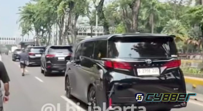 Viral 5 Mobil Masuk Jalur CFD Sudirman, Polisi Turun Tangan Selidiki