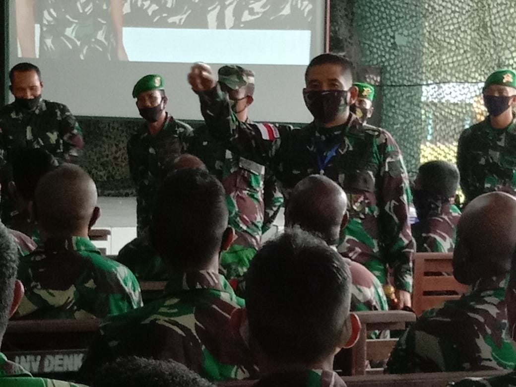 Danrem 174 Merauke Berikan Pengarahan Kepada Prajurit Se-Garnisun Mimika