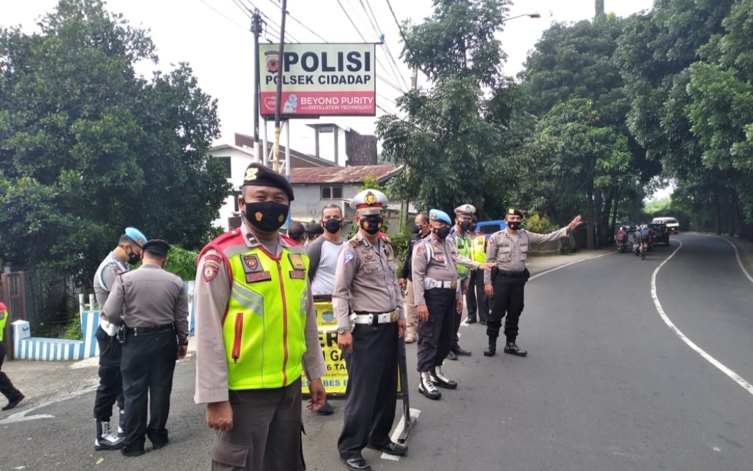 Polrestabes Bandung Polda Jabar Meresmikan Posko Pencegahan Penanganan Covid-19