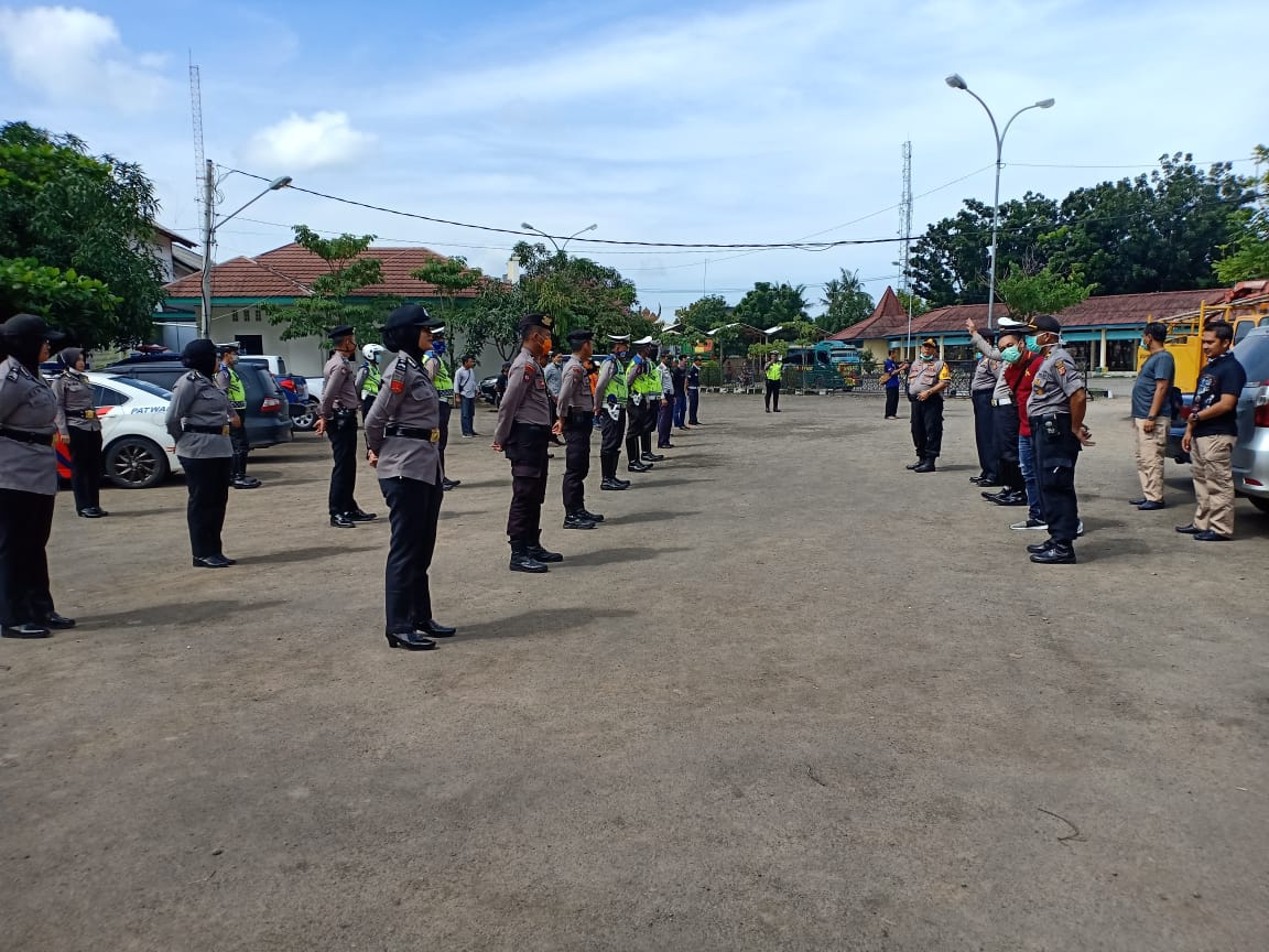 Polres Indramayu Laksanakan Patroli Skala Besar Antisipasi Gangguan Kamtibmas Dan Pencegahan Penyebaran Virus Corona 