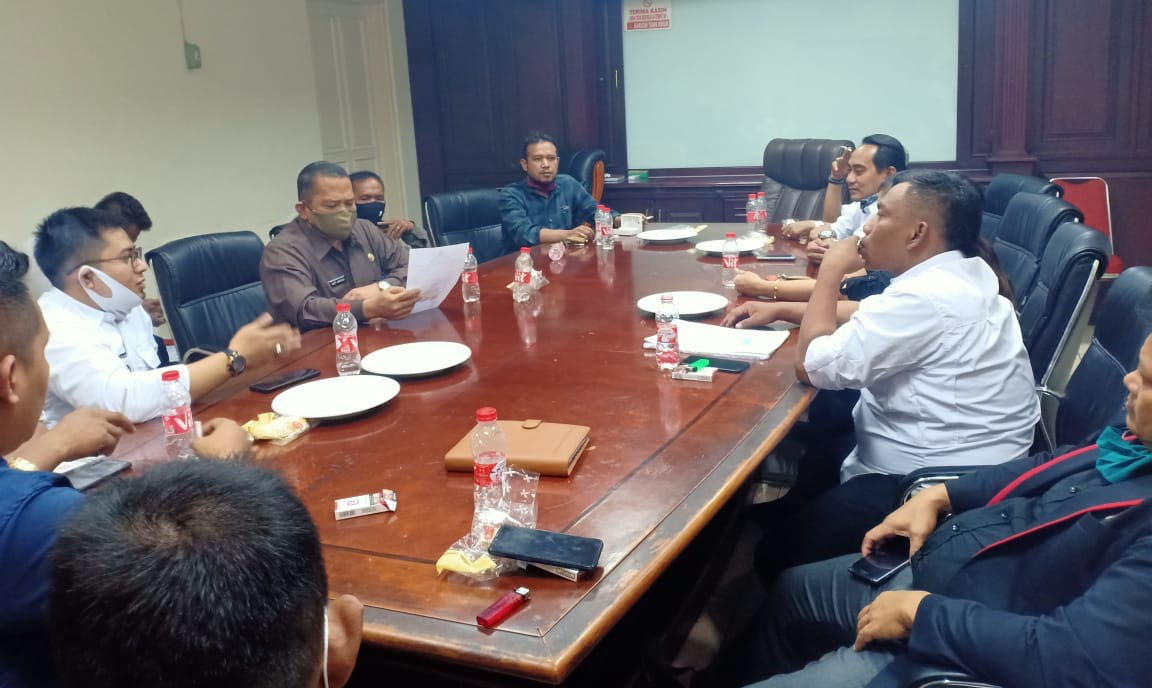 Masyarakat Spontan Datangi Pemkab Karawang Karena Kesal Dengan Dampak Adanya Kawasan Industri