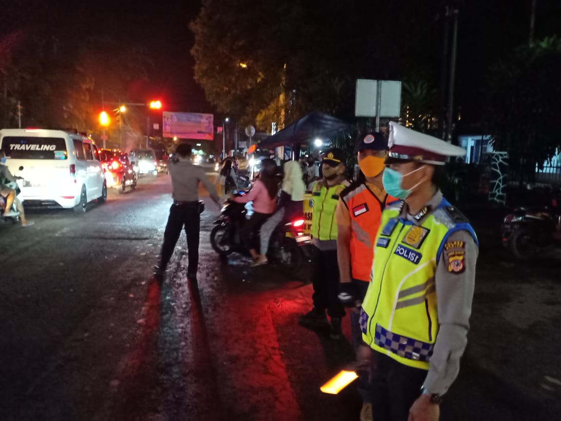 TNI, Polri, Sat Pol PP, Dishub dan BPBD Himbau 3M 1T  Dini Hari di Wilkum Polres Banjar Polda Jabar