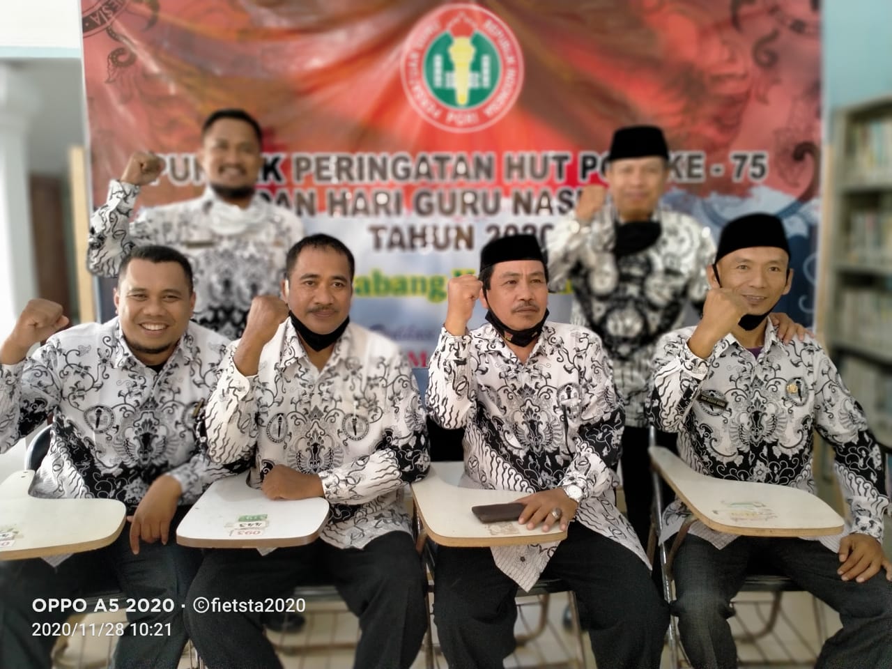Puncak Peringatan HUT Ke-75 PGRI, Pemkab Indramayu Berikan Apresiasi