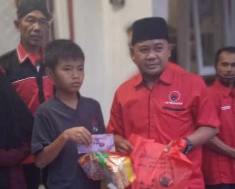 Ketua PAC PDIP Cigombong Gelar Bukber dan Santunan Anak Yatim