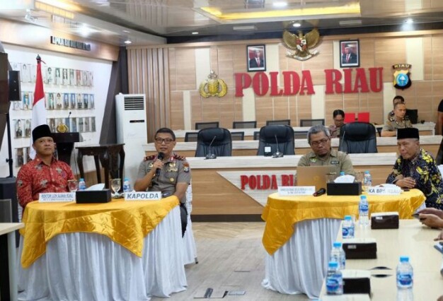 Kapolda Riau Undang 2 Universitas di Riau dan Beberapa Instansi Terkait Penanganan Karhutla 