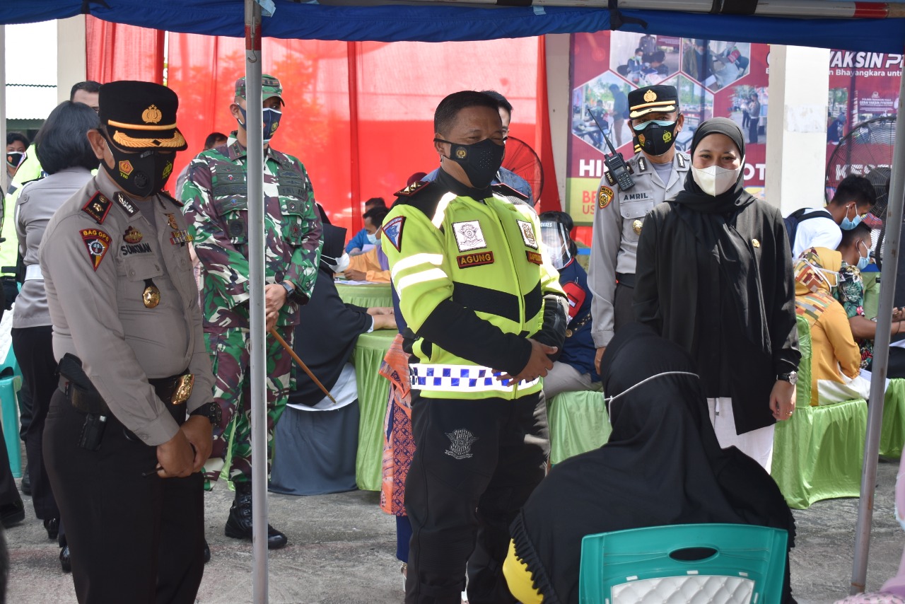 Kapolda Riau Tinjau Gerai Vaksin Covid-19 Presisi Polres Inhu