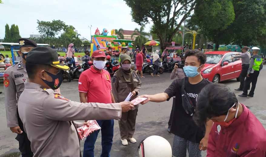 Tangani Covid-19 di Batang, Polisi Polisi bersama TNI dan Satpol PP Tingkatkan Ops Yustisi
