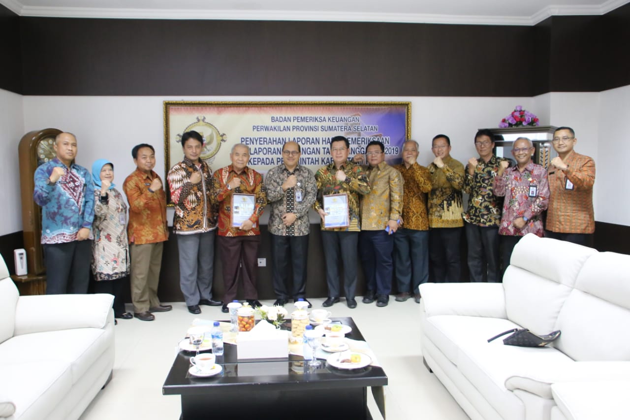 Pemkab OKU Kembali Raih Penghargaan Opini Wajar Tanpa Pengecualian dari Pemerintah Pusat