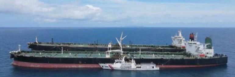 Bakamla Pontianak Menahan Dua Kapal Tanker Diduga Melanggar Hukum Kelautan