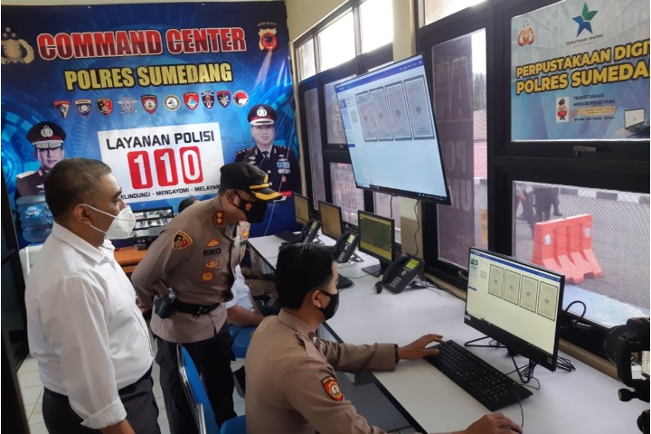 Era Modernisasi, Perpustakaan Digital Hadir di Mako Polres Sumedang untuk Bangkitkan Minat baca