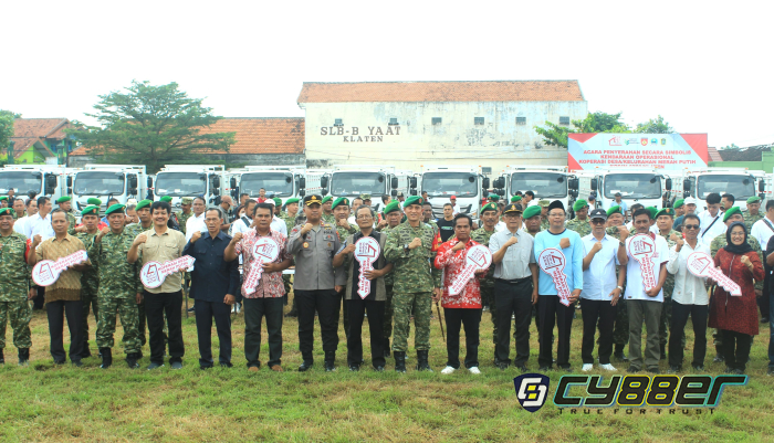Kodim Klaten Bersama Forkopimda Serahkan 90 Truk dan 180 Kendaraan Roda Tiga untuk KDKMP