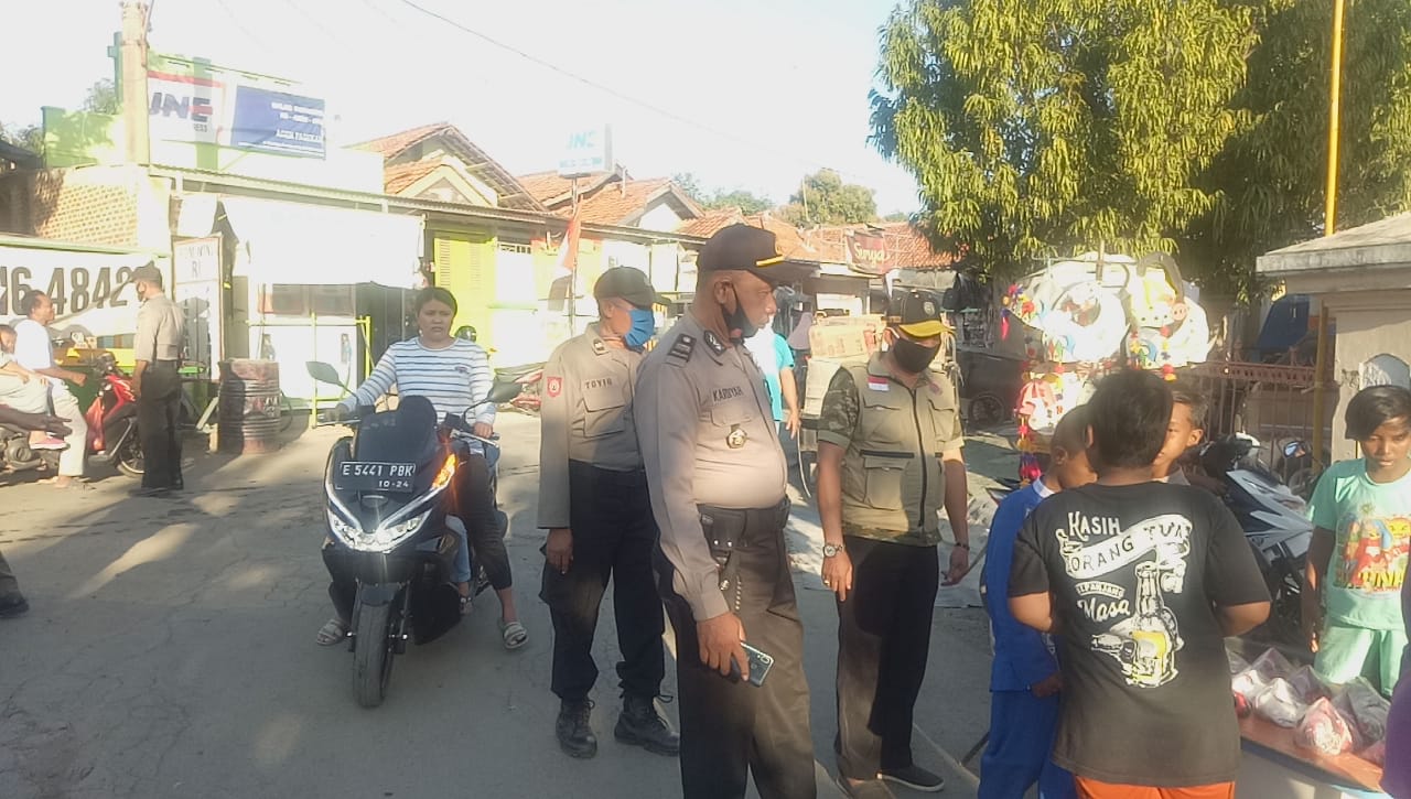 Patroli Gabungan Tiga Pilar Kecamatan Pasekan, Kembali Sosialisasi dan Edukasi Protokol Kesehatan