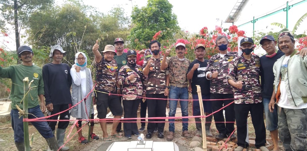 Hormati Jasa Pahlawan, Anggota KB. FKPPI PC.X.11 Garut, Bangun Tempat Tiang Bendera Merah Putih