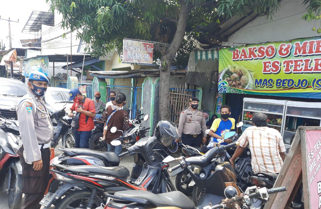 Polres Cirebon Kota Polda Jabar Tingkatkan Sosialisasi 3M Dengan Sambang Warga