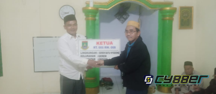 Suwandi Terpilih Kembali sebagai Ketua RT 05/08 Batu Nyodong Secara Voting