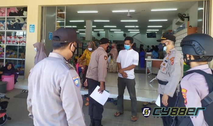 Polisi di Majalengka Gencar Patroli Penertiban PPKM Darurat