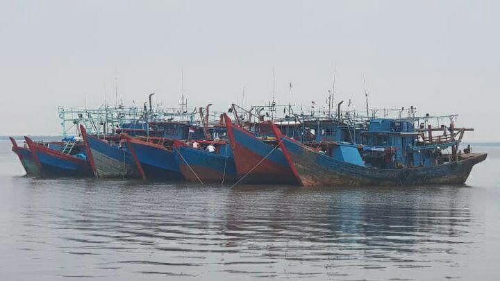 Ilegal Fishing, KKP Tangkap 7 Kapal Pukat Harimau di Rohil