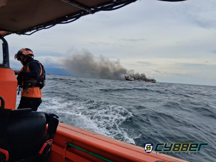 KM Marina 7 Terbakar di Perairan Pulau Ular, Dua ABK Masih Dalam Pencarian