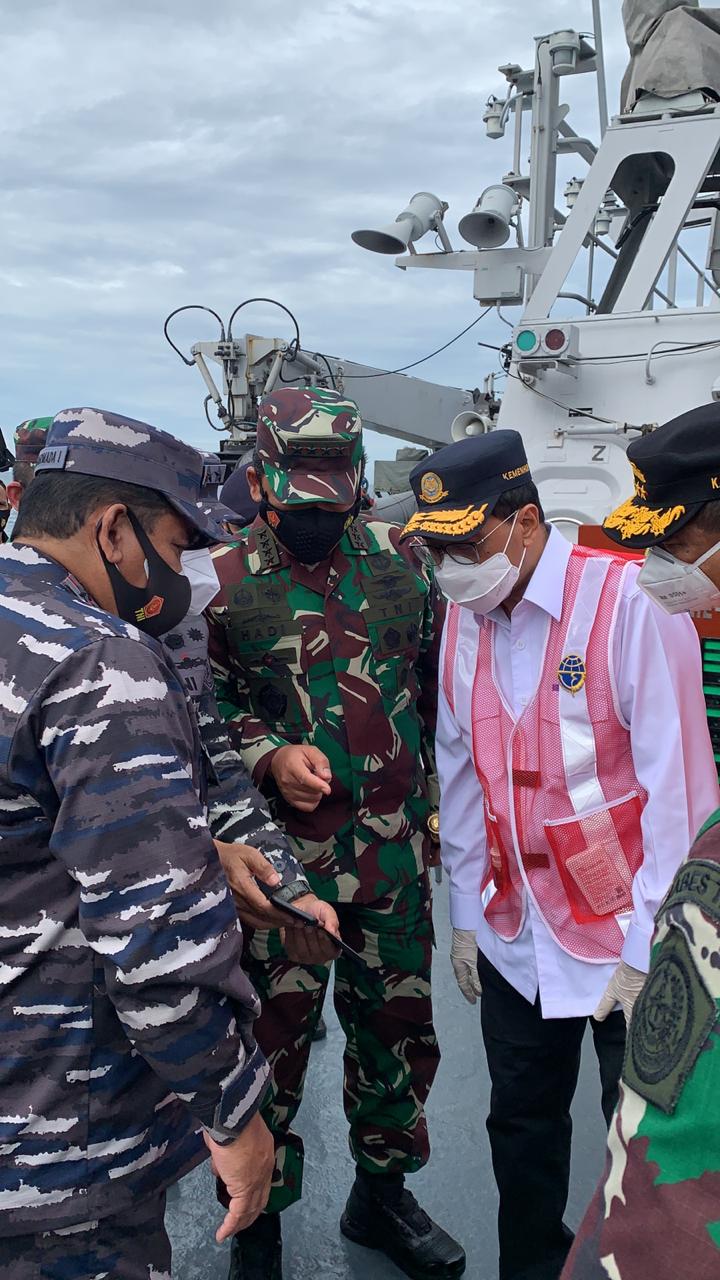 Tim Gabungan Temukan Bagian Pesawat Sriwijaya SJ 182