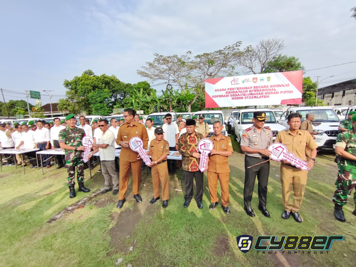 Kodim 0723/Klaten Bersama Forkopimda Serahkan 50 Kendaraan Operasional KDKMP untuk Dukung Kesejahteraan Desa