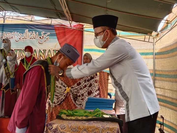Camat Sanga Desa Hadiri Perpisahan Santri Pondok Pesantren Darul Ulum
