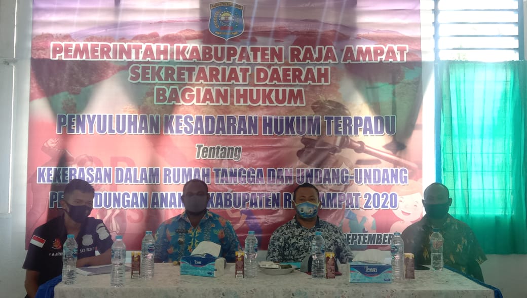 Bagian Hukum Setda Raja Ampat Gelar Penyuluhan HukumTerpadu di Yenanas