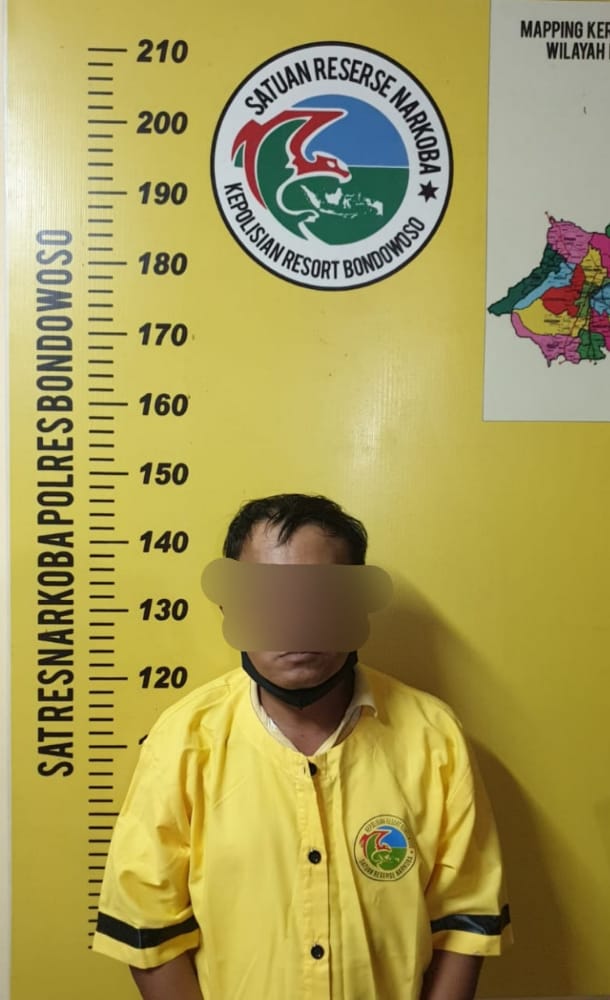 Satreskoba Polres Bondowoso Tangkap Pengedar Narkotika Jenis Shabu di Perum Mutiara Pejaten