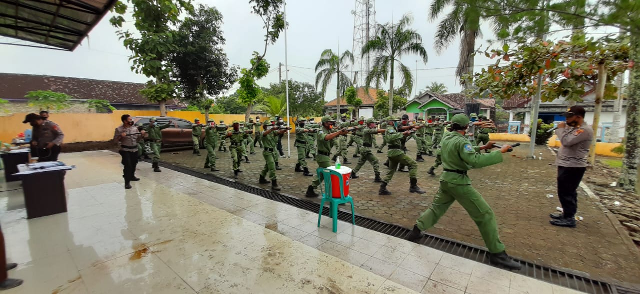 Satbinmas Polres Lamsel Giat Tingkatkan Terus Kemampuan Linmas