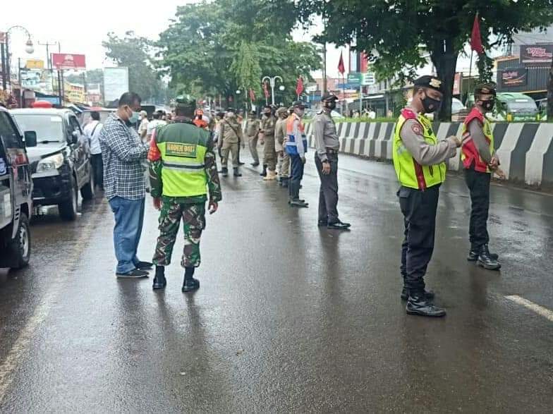 Dengan Humanis, Ops Yustisi Gabungan Polres Majalengka Polda Jabar Bersama 3 Pilar, Tindak Pelanggar Prokes