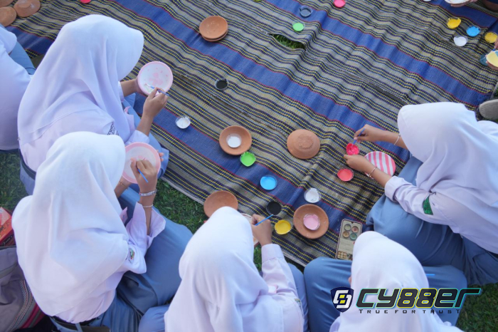 Desa dan Kelurahan di Klaten Raih Predikat Layak Anak, Bupati: Masa Depan Indonesia Ditentukan dari Cara Kita Memperlakukan Anak