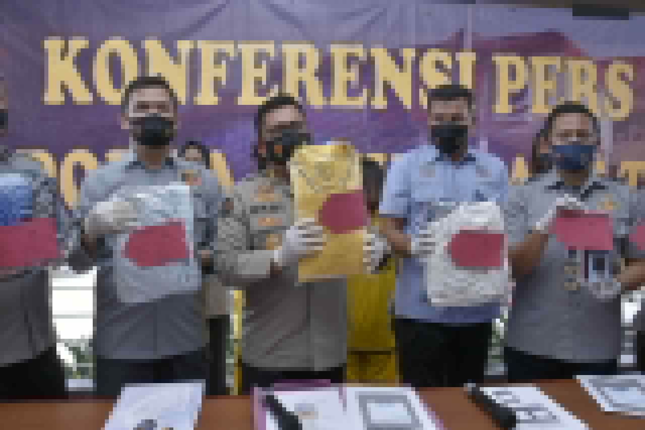 Dua Pelaku Penipuan On Line di Bandung Diamankan Polda Jabar, Rugikan Para Korban Hingga Rp.1,7 Miliar