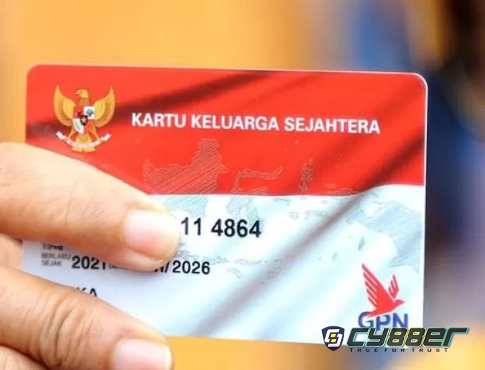 Diduga Terjadi Pemotongan Program Bantuan Sosial di Desa Cikaracak dan ATM Dipegang Ketua RT
