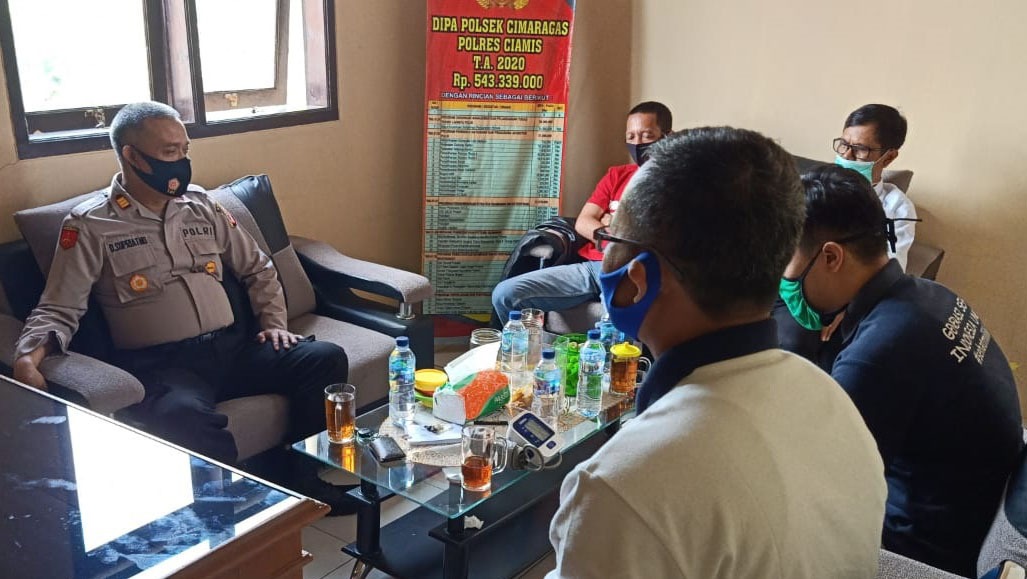 Kapolsek Cimaragas Melakukan Diskudi Dengan Ka UPTD Puskesmas, Terkait Penerapan AKB