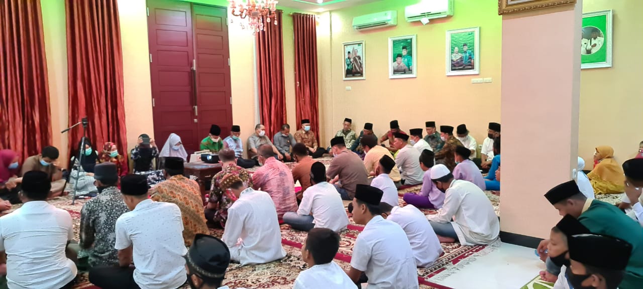 Bersama Ulama dan Anak Yatim Piatu 1.500 Orang Gelar Yasinan, Tahlil Tahmid dan Doa Bersama