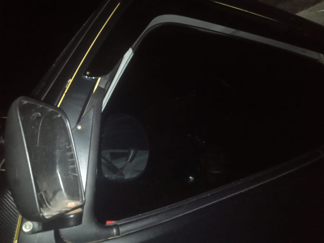 Sopir Truk di Sukabumi Dipalak Rp100 Ribu, Spion Dirusak