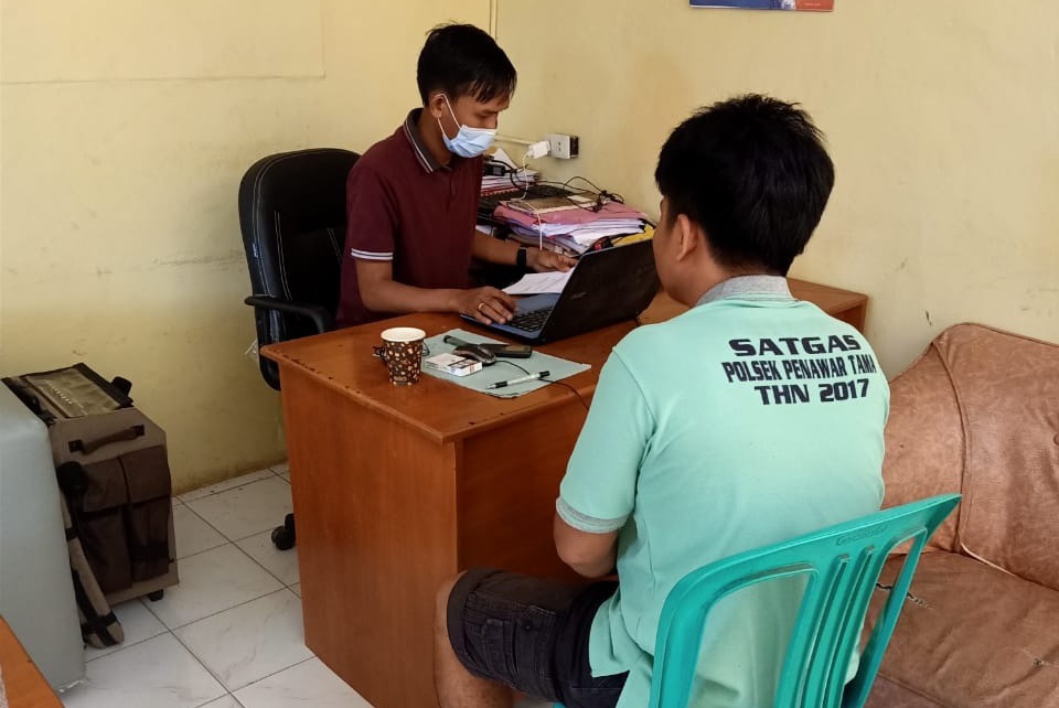 Aniaya Teman Sendiri Dengan Sajam di Lapo Tuak, Seorang Pemuda Ditangkap Polsek Penawartama
