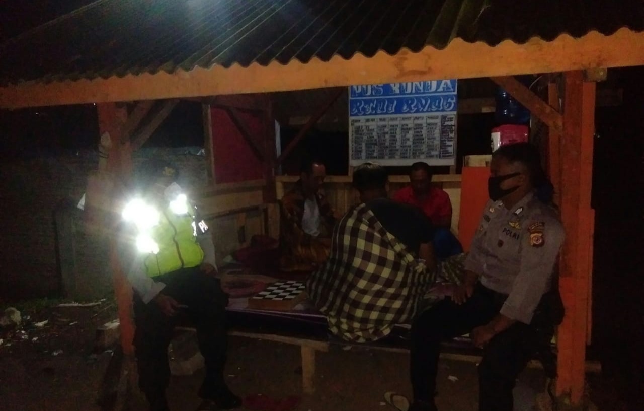 Antisipasi Kerawanan C3 dan Protokol Kesehatan, Polsek Cimanggung Melaksanakan Patroli