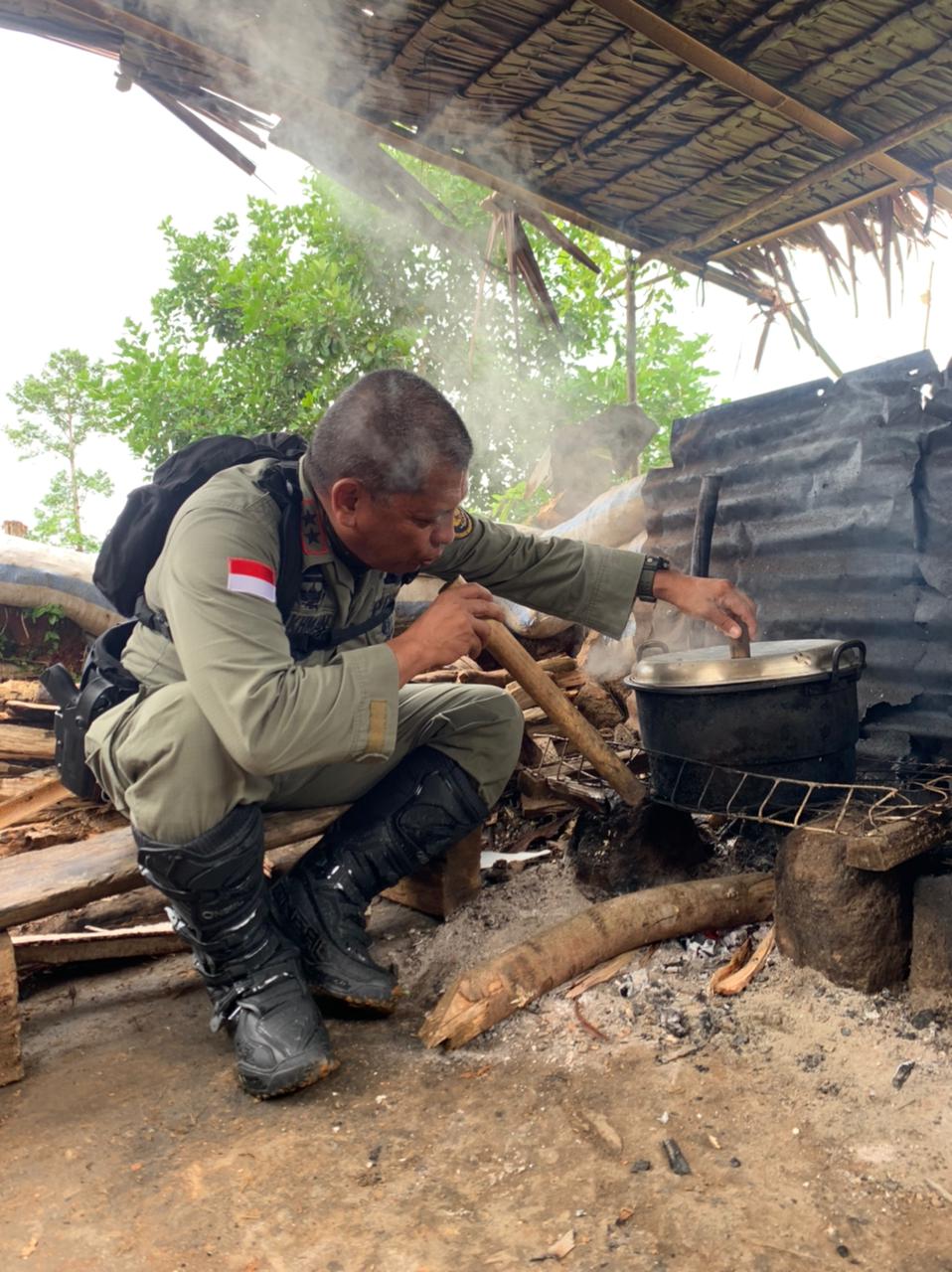 Kapolda Sulteng Kunjungi Pos Operasi di Tamanjeka Poso