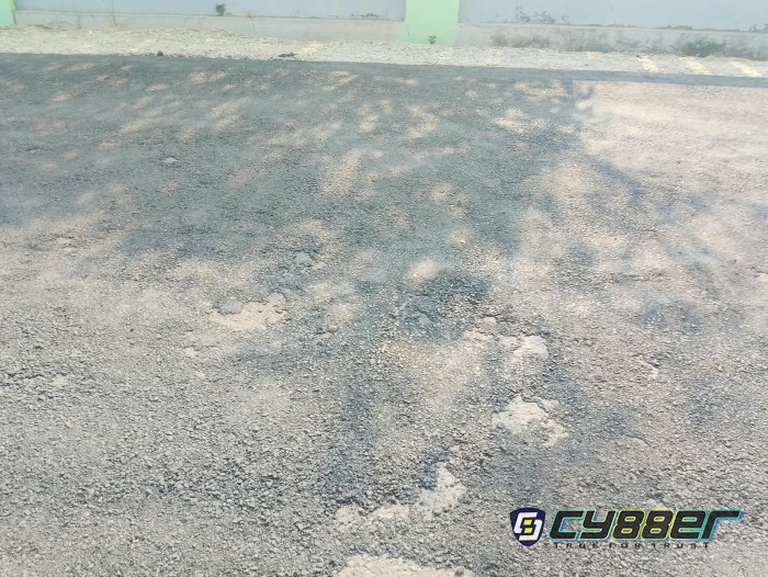 Masyarakat Menyoroti Hasil Pekerjaan Hotmix Poros Jalan Kabupaten Gunungsari - Ranjikulon yang Belum Lama Sudah Mengelupas 