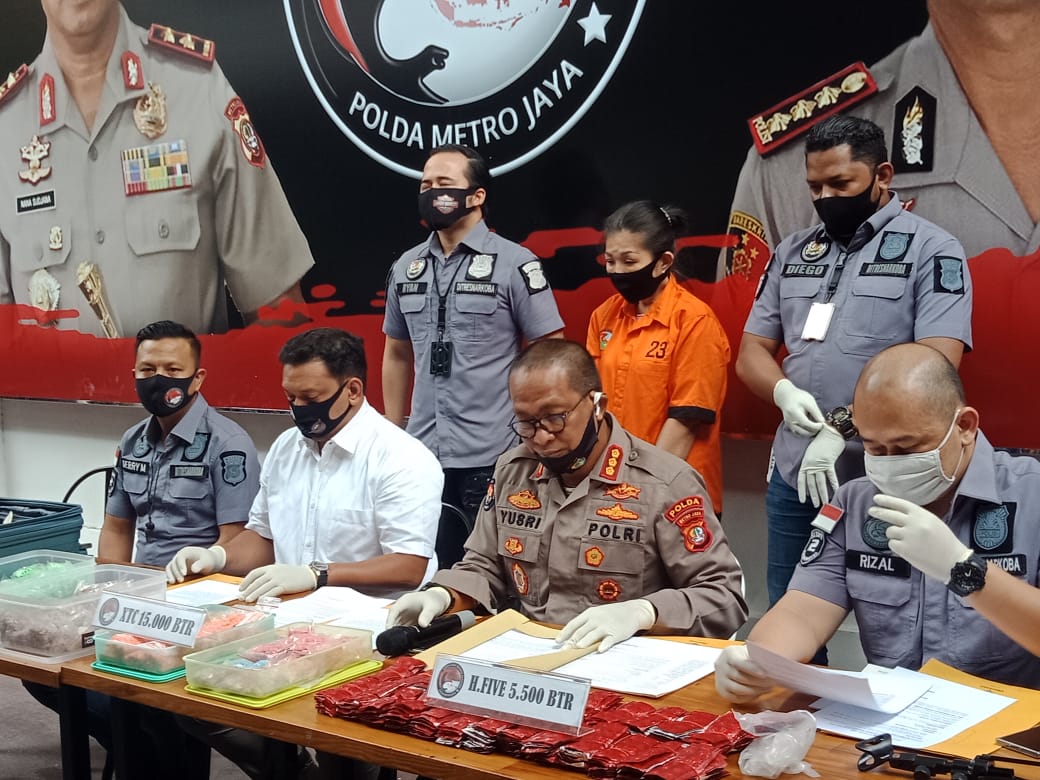 Ditresnarkoba Polda Metro Jaya Berhasil Mengungkap 15.000 Butir Ekstasi dan 5.500 Butir Happy Five